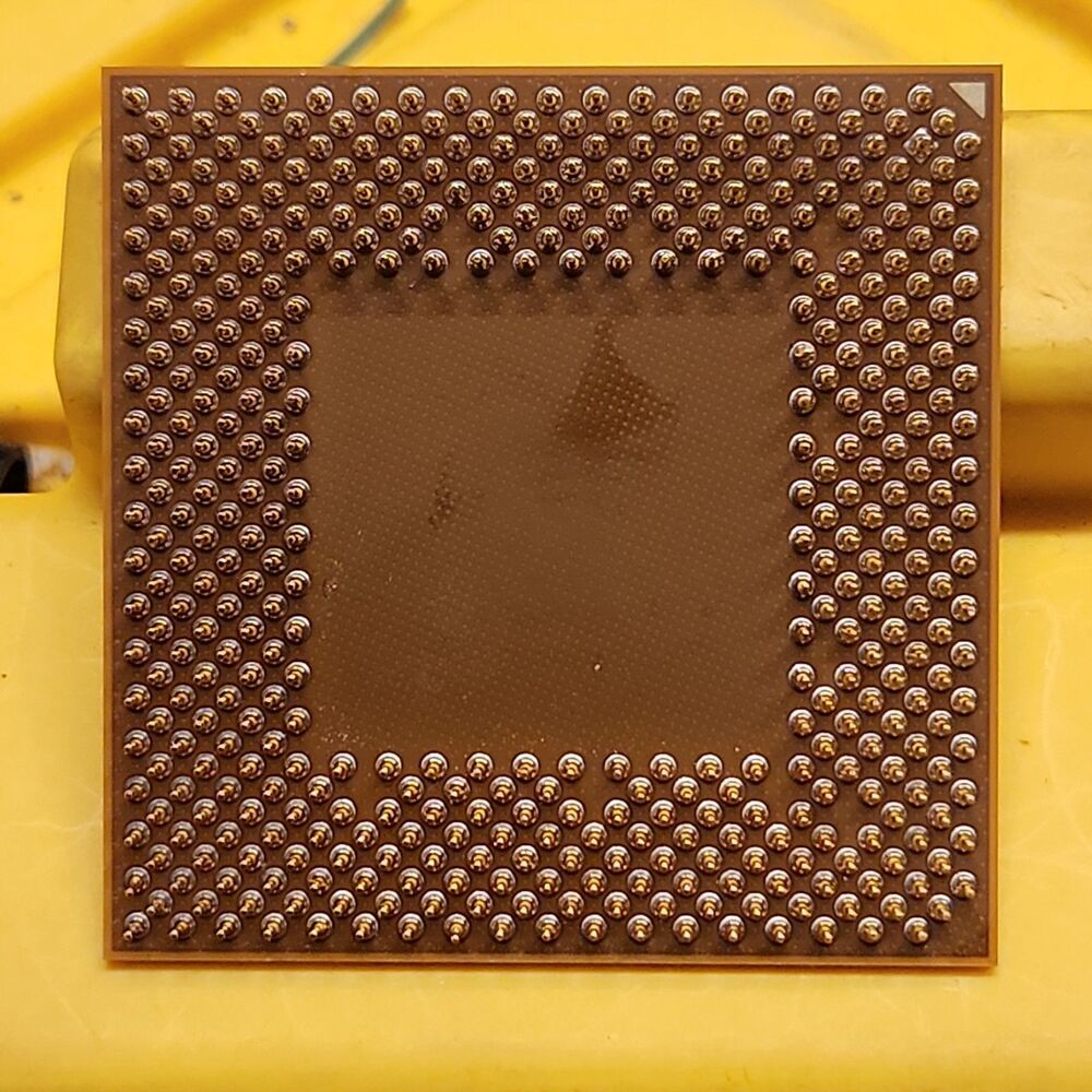PROCESSOR CPU AMD ATHLON 2200+ AXDA2200DKV3C 1800MHz SOCKET 462 - Picture 3 of 3